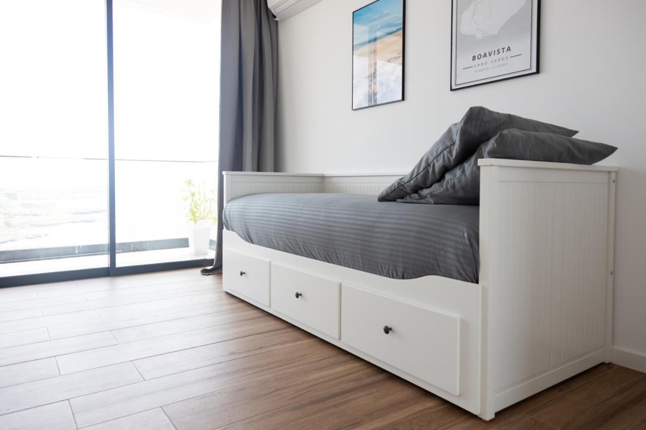 3 Bdr Aprt, Stunning Seaview, Rooftop Pool - Lcgr Praia Kültér fotó